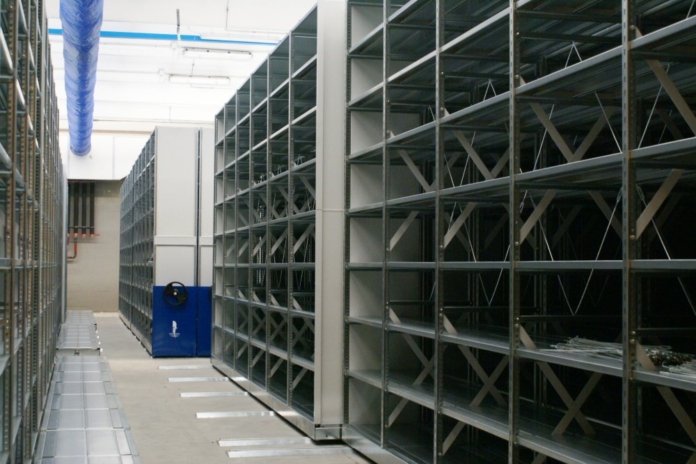 Sistema Di 3 Scaffali Metallo E MDF 1 Scaffale Angolare 2 Scaffali Magazzino Alta Portata 15 Ripiani Scaffalatura Officina Garage Cantina Da 2625 Kg 88897774 - Foto 2